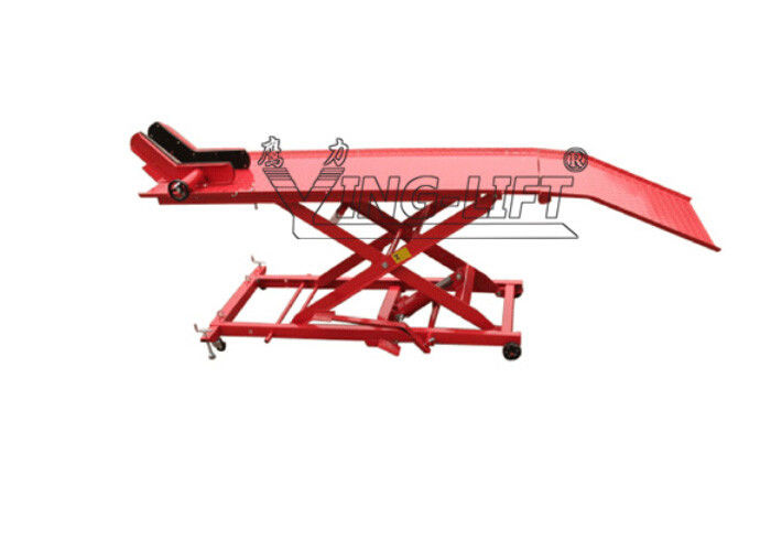 Ventili le attrezzature rosse idrauliche della Tabella di sollevamento con la struttura di sostegno e 360kg alla capacità 675kg