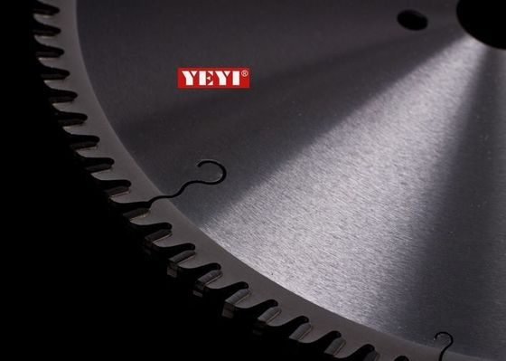 La circolare d'acciaio su ordinazione di taglio le lame per sega, la lama per il taglio di metalli 300mm la x 96T del CTT